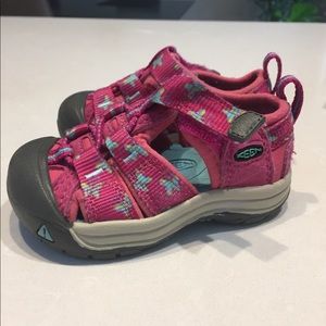 Keen Toddler girls sandals 5